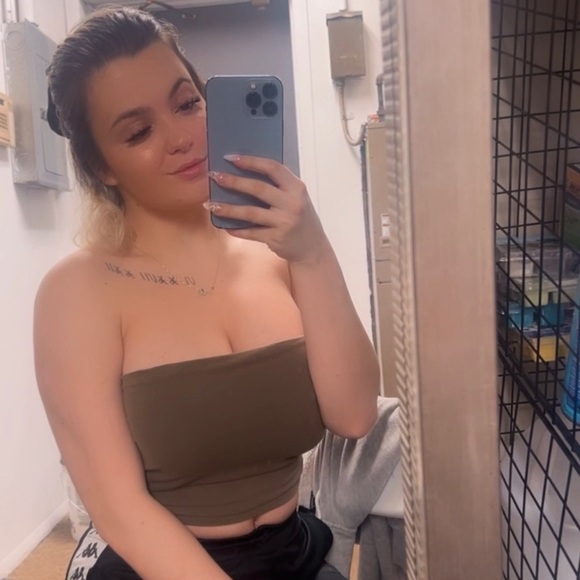 Meet your Posher, Dreama - Picture 4 of 4